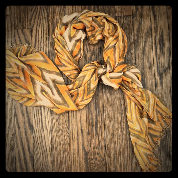 Banana Republic Accessories - Banana Republic orange chevron scarf
